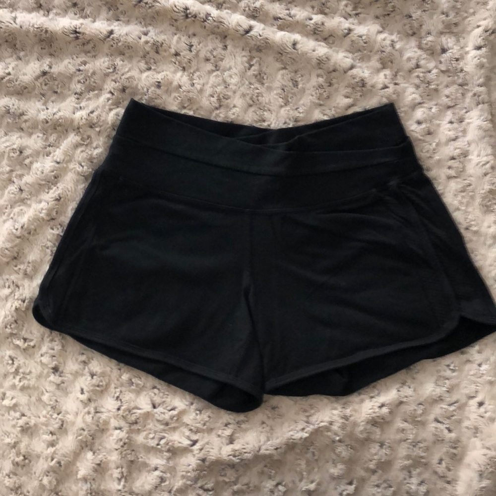 Black Lululemon shorts